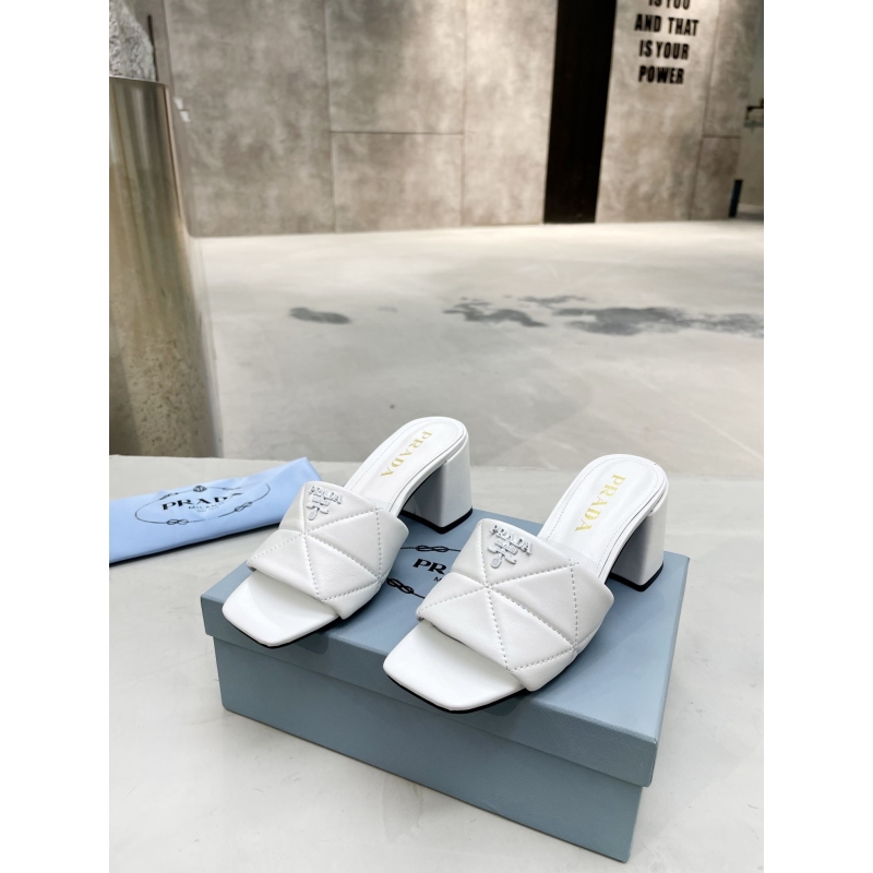 Pra*a slippers